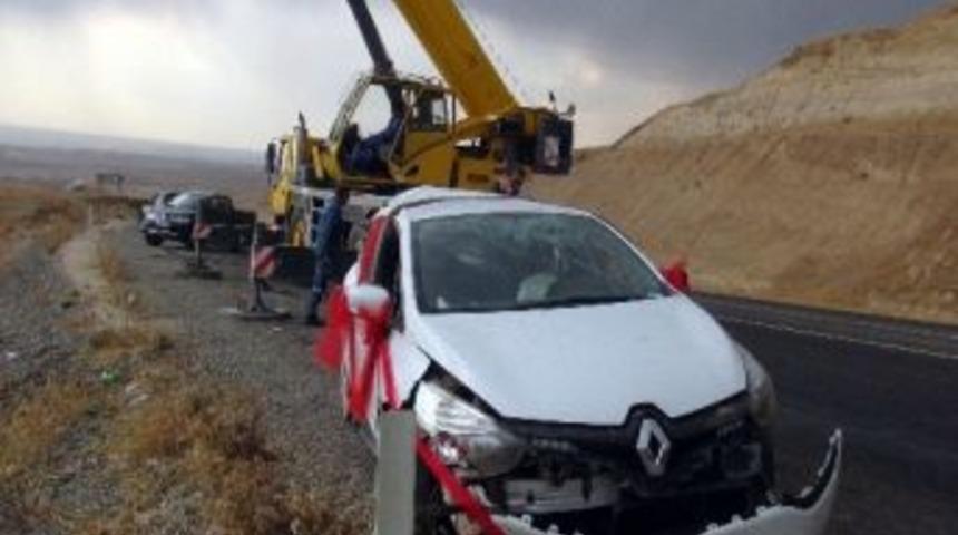 Gelin Arabası U&ccedil;uruma Yuvarlandı: 1 Yaralı