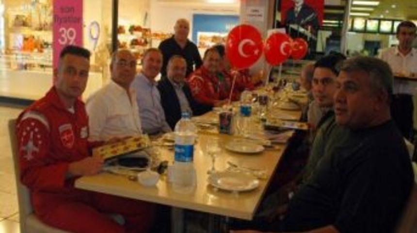 T&uuml;rk Yıldızları Deepo&rsquo;da