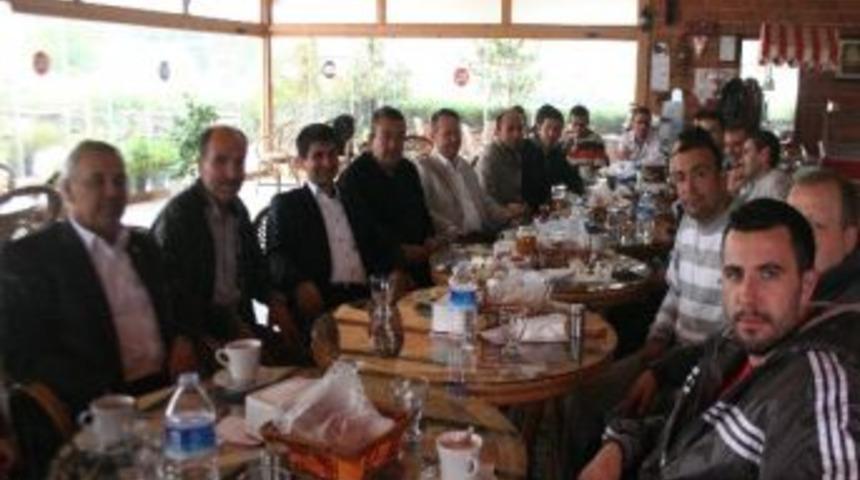 Osmanelili Ak Gen&ccedil;lik Kahvaltıda Bir Araya Geldi