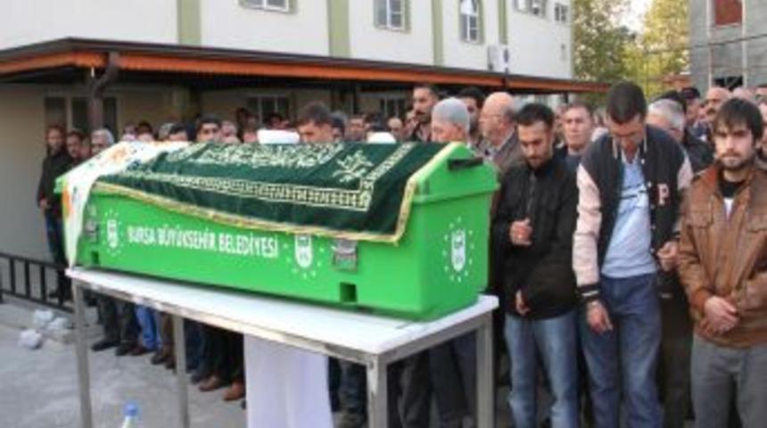 Eşi Tarafından &Ouml;ld&uuml;r&uuml;len Kadın Toprağa Verildi