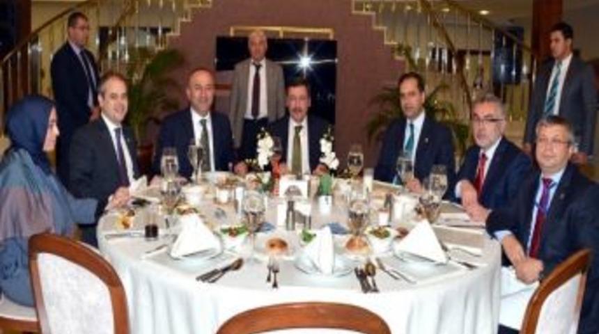 &Ouml;mer Sayın Ankara&rsquo;da Melih G&ouml;k&ccedil;ek&rsquo;le Buluştu