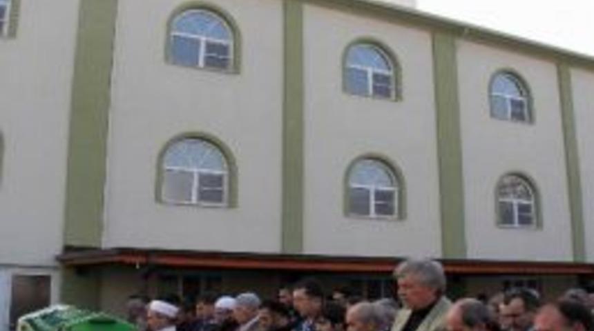 Eşi Tarafından Öldürülen Kadın Son Yolculuğuna Uğurlandı