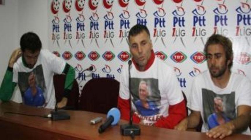 1461 Trabzonspor Ve Ankaraspor Saha Zemininden Şikayetçi