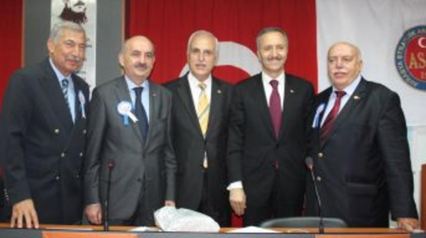 Bakan M&uuml;ezzinoğlu: &Ouml;zel Hastanelerdeki Fark &Uuml;creti D&uuml;zenlemesi Vatandaşın Lehine