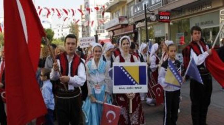 Kardeş Kentler Festivali Kuşadası’nda Başladı