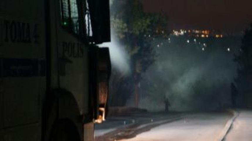 ODT&Uuml;'de Yol Inşaatını Protesto Eden Gruba M&uuml;dahale