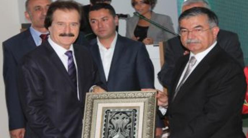 Bakan Yılmaz: T&uuml;m Inan&ccedil;lara Ve Yaşam Tarzlarına Saygıyı Esas Aldık&ccedil;a B&uuml;y&uuml;r&uuml;z