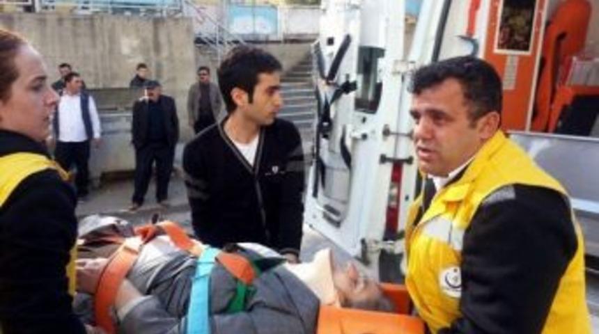 Suşehri&rsquo;nde Trafik Kazası: 1 Yaralı