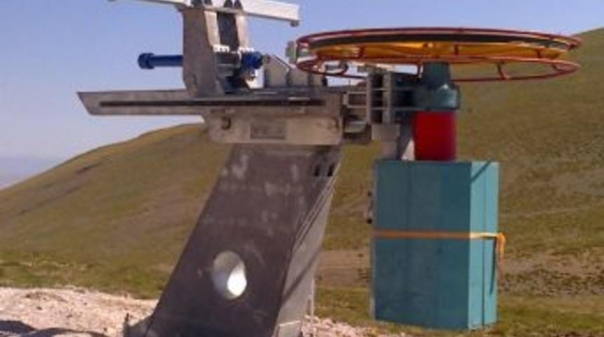 Yama Dağı Kayak Tesisinde &Ccedil;alışmalar S&uuml;r&uuml;yor