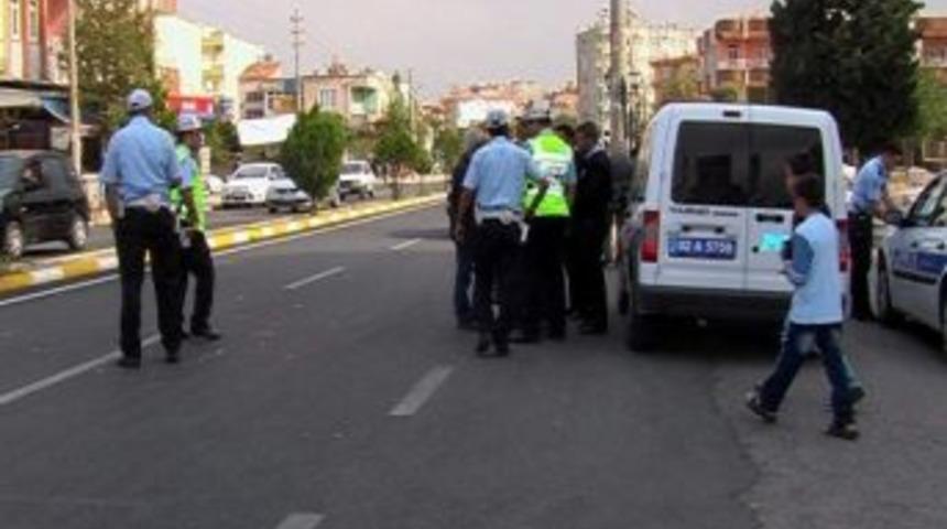 87 Yaşındaki Adama Motosiklet &Ccedil;arpıp Ka&ccedil;tı