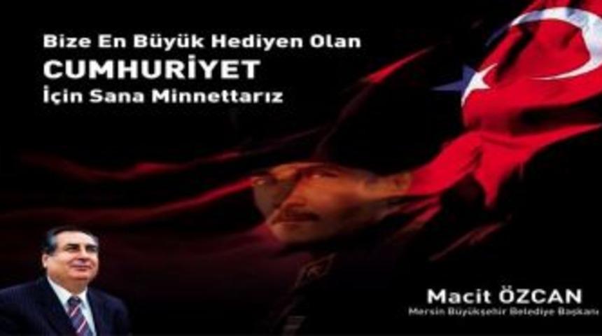 Macit &Ouml;zcan, 29 Ekim Cumhuriyet Bayramı&rsquo;nı kutladı