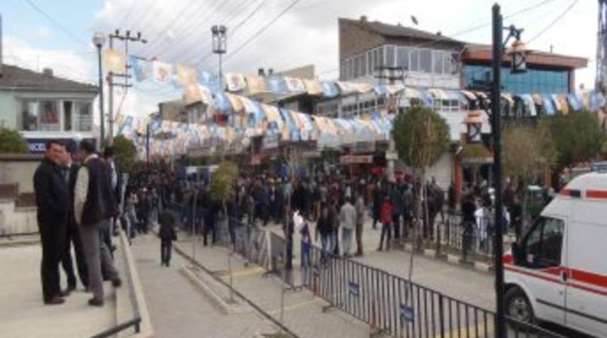 &Ouml;zalplılar Başbakan Erdoğan'ı Bekliyor