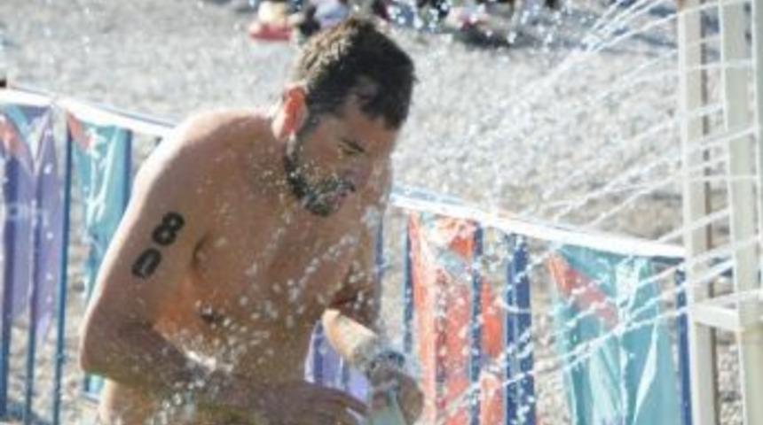 2. Cumhuriyet Kupası Konyaaltı Orta Mesafe Triatlon Yarışı Başladı