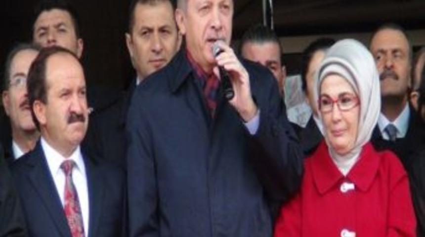 Başbakan Erdoğan&rsquo;a Van&rsquo;da Sevgi G&ouml;sterisi