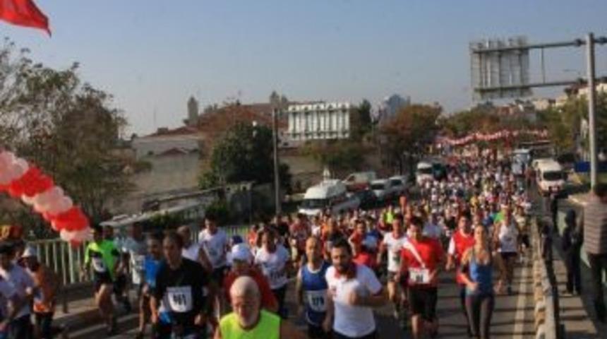 7’den 70’e Herkes “cumhuriyet” İçin Koştu