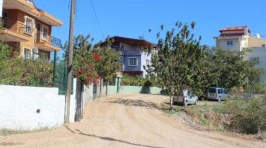 Sarıçam Belediyesi'nin Asfalt Çalışmaları Sürüyor