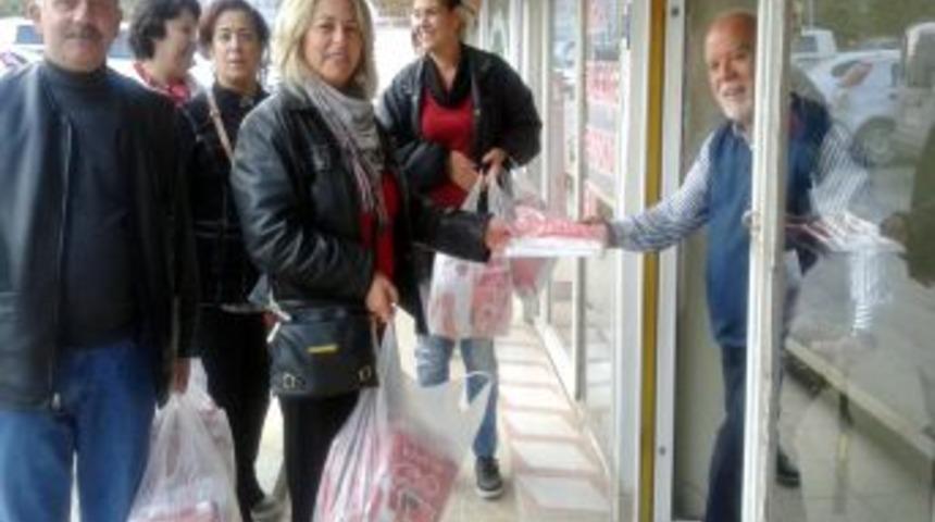 CHP Mudanya&rsquo;da Bayrak Dağıttı