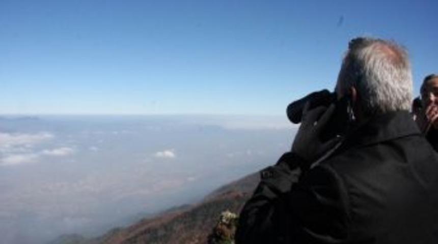 Uludağ&rsquo;da Devletin 7 Milyona Yaptığı Tesis Hi&ccedil; Tefriş Edilmeden Yıkılmayı Bekliyor