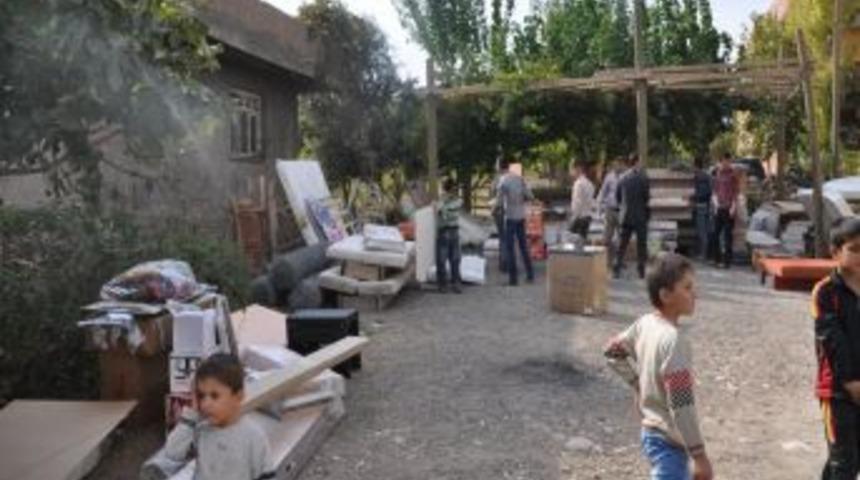 Mehir Vakfı, Silopili 14 &Ccedil;ifte &Ccedil;eyiz Yardımı Yaptı