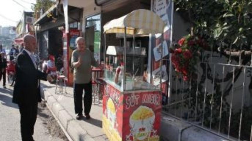 Bayraklı&rsquo;da Zabıta Hız Kesmiyor