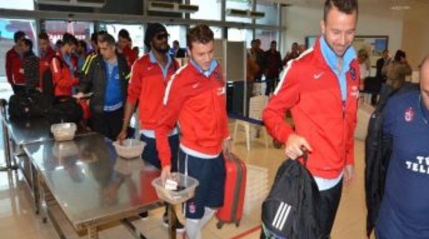 Trabzonspor İstanbul&rsquo;a U&ccedil;tu