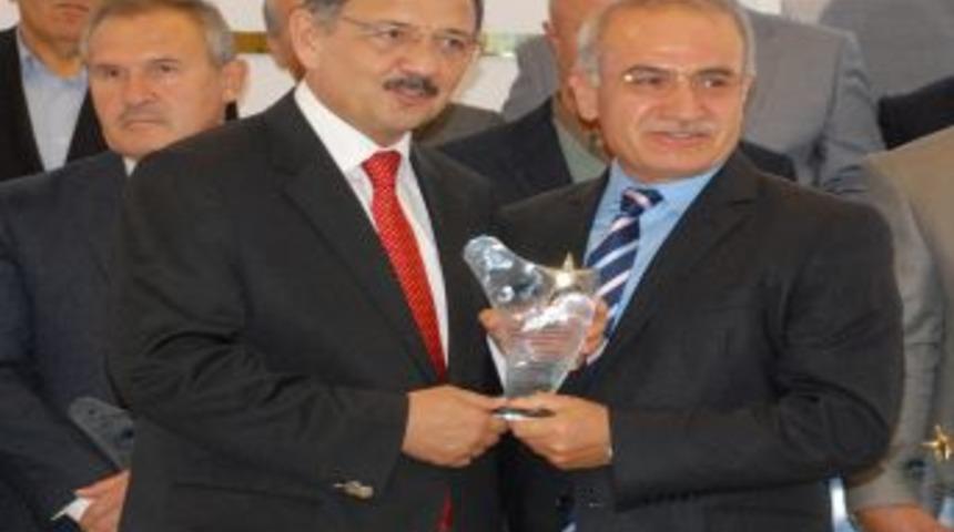 "Hayırseverler Fakiri Doyurduğunda Sevinmeyi Rehber Edinmiş Insanlardır"