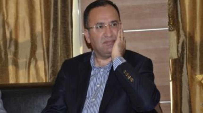 Bozdağ: Meclis'te Baş&ouml;rt&uuml;s&uuml;n&uuml; Yasaklayan H&uuml;k&uuml;m Yok