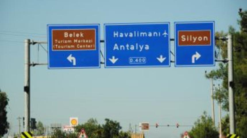 3 Saatte Moskova'dan Gelen Ruslar, Aynı S&uuml;rede Otellerine Yerleşemiyor