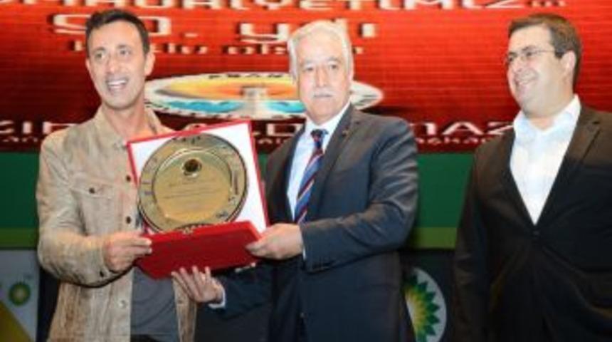 Mustafa Sandal 'Fahri Adanalı' Oldu