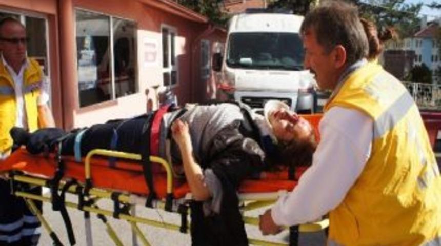 Hurdaya D&ouml;nen Arabalardan Sağ &Ccedil;ıktılar