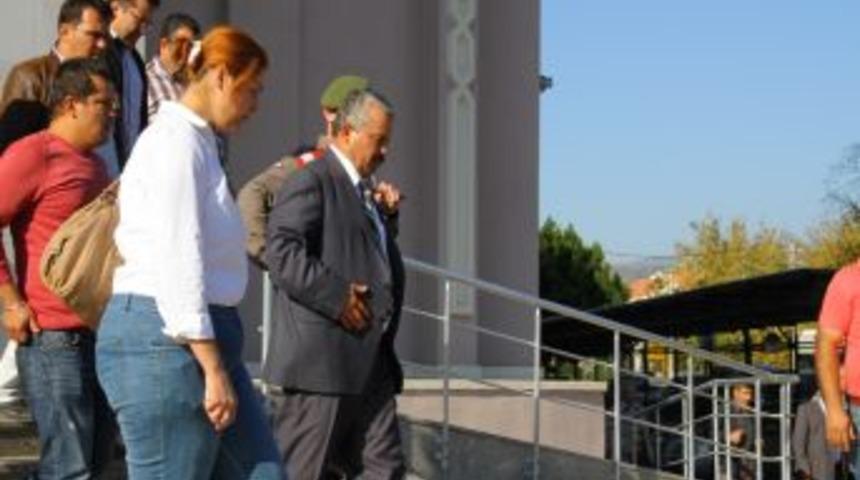 Başkan, Makam Aracıyla &Ccedil;arptığı 2 Kişinin &Ouml;l&uuml;m&uuml;ne Neden Olmaktan Tutuklandı