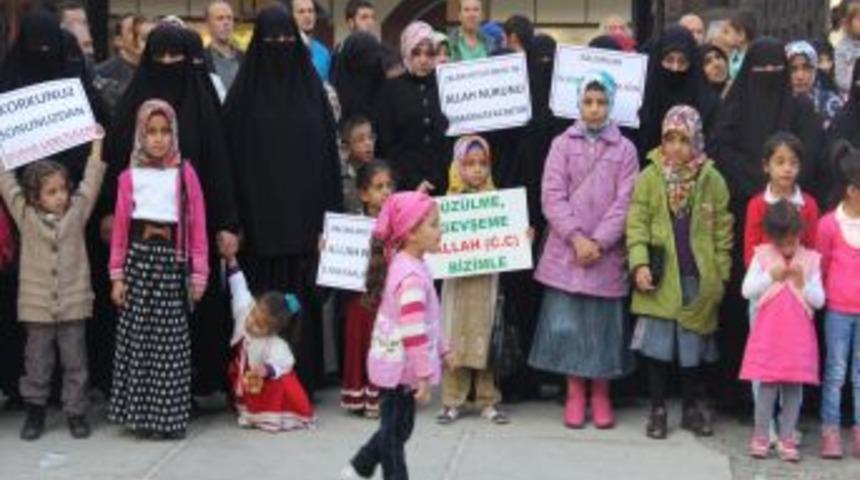 'PKK Dindarlarla Saldırıyor' Diye Eylem Yaptılar