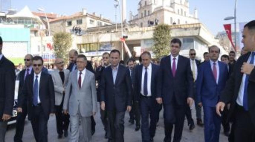 K&ouml;roğlu'nun Atı Huysuzluk Yaptı