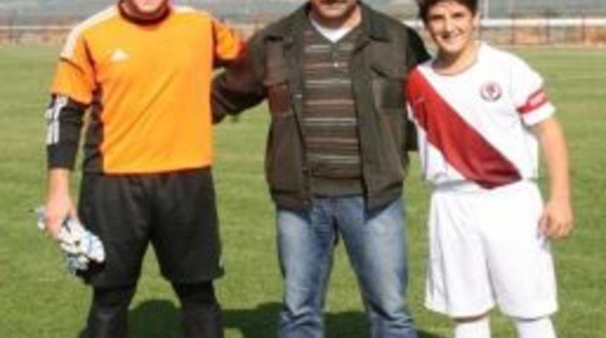 İki Kardeş, Rakip Takımlarda Karşılaştı