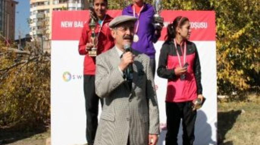 Eskişehir’de Yarı Maraton Ve Yol Koşusu Yapıldı