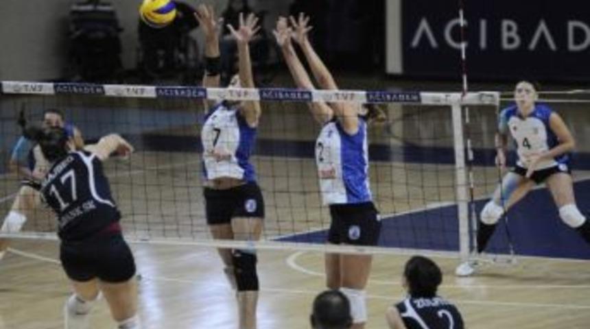 Acıbadem Bayanlar Voleybol Ligi