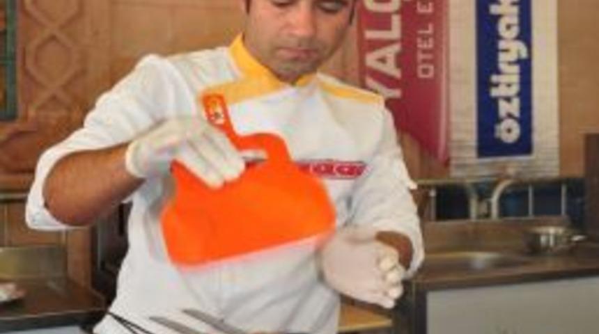 Altın Kep&ccedil;e Ulusal Yemek Yarışması'nda Yılın Altın Şefi Kenan Evren Yener