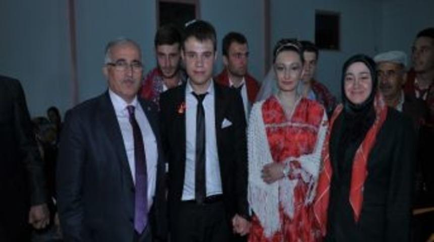 Vali Tuna Ve Eşi Pervin Tuna, Balkan D&uuml;ğ&uuml;n&uuml;ne Katıldı