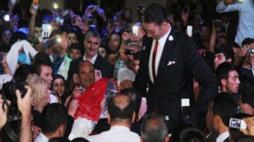 Sultan K&ouml;sen, Suriyeli Merve Dibo Ile D&uuml;nyaevine Girdi