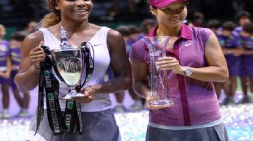 İstanbul'un Krali&ccedil;esi &Ccedil;inli Li Na'yı 2-1 Yenen Serena Oldu