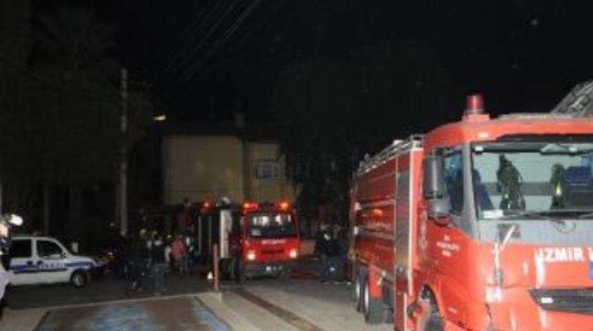 İzmir'de Tariş Depolarındaki Yangın Korkuttu