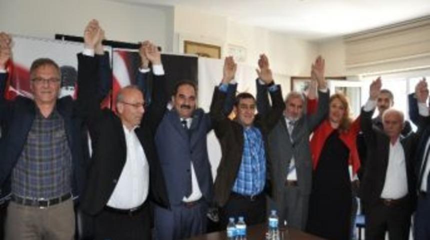 Korkmaz, Hac D&ouml;n&uuml;ş&uuml; Dosyasını Teslim Etti