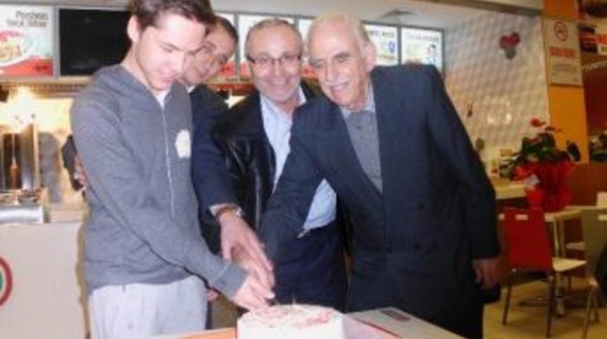 Oğlu Siyasete Girdi Babası Emekli Oldu