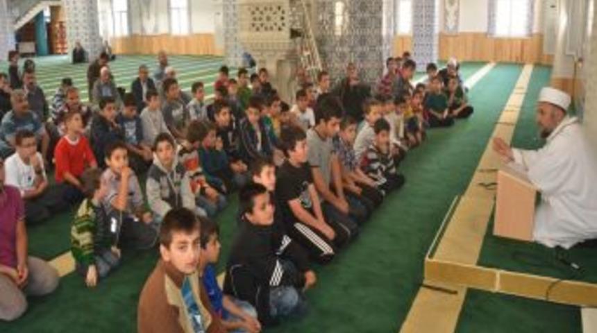 Hoca Ahmet Yesevi Cami&rsquo;nde Ahlak Ve Edep Sohbetleri Başladı
