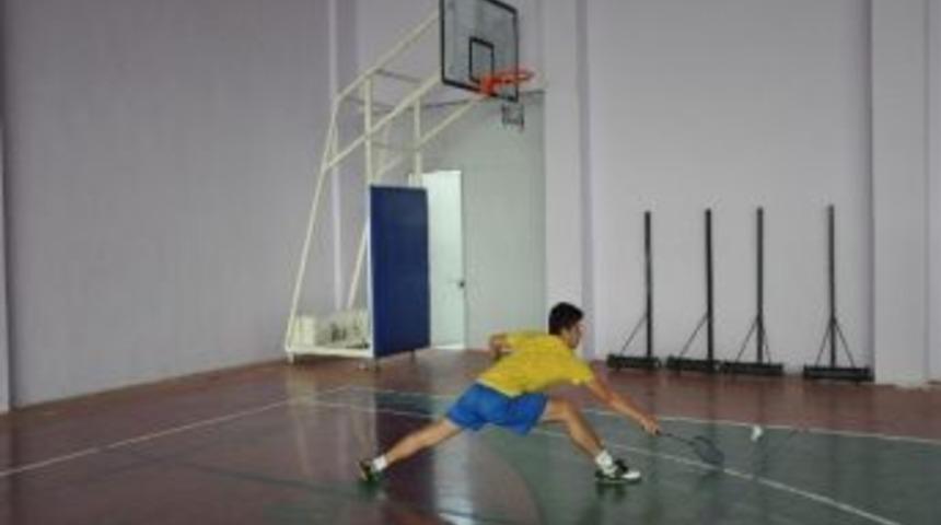 Badminton Turnuvasına Rekor Katılım