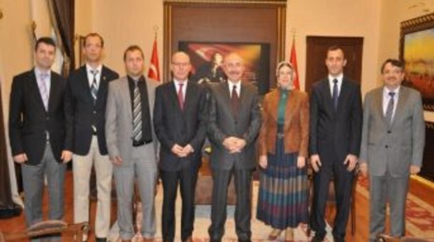 Eğitim Bir-sen Kırklareli Şube Y&ouml;netimi&rsquo;nden Vali Yaman&rsquo;a Ziyaret