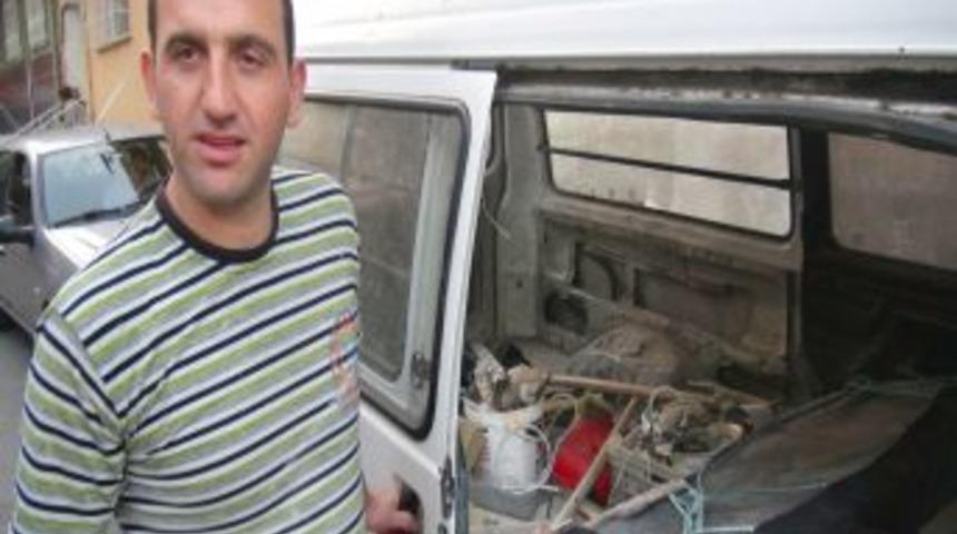 Mobeseden Ka&ccedil;tılar, G&uuml;venlik Kamerasına Yakalandılar