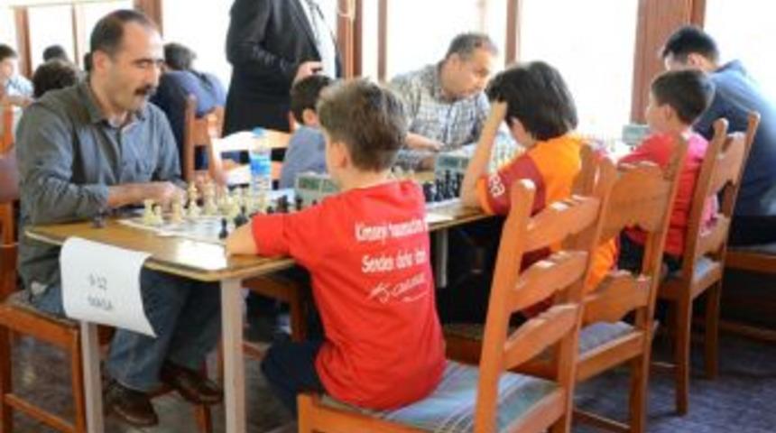 Cumhuriyet Kupası Satran&ccedil; Turnuvasına 150 Sporcu Katılıyor