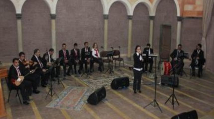 Nevşehir&rsquo;de Cumhuriyet Konseri D&uuml;zenlendi