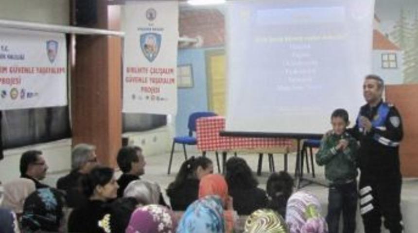 Toplum Destekli Polisler &lsquo;kapı Kapı Dolaşanlara Karşın Dikkatli Olun&rsquo; Uyarısı Yaptı